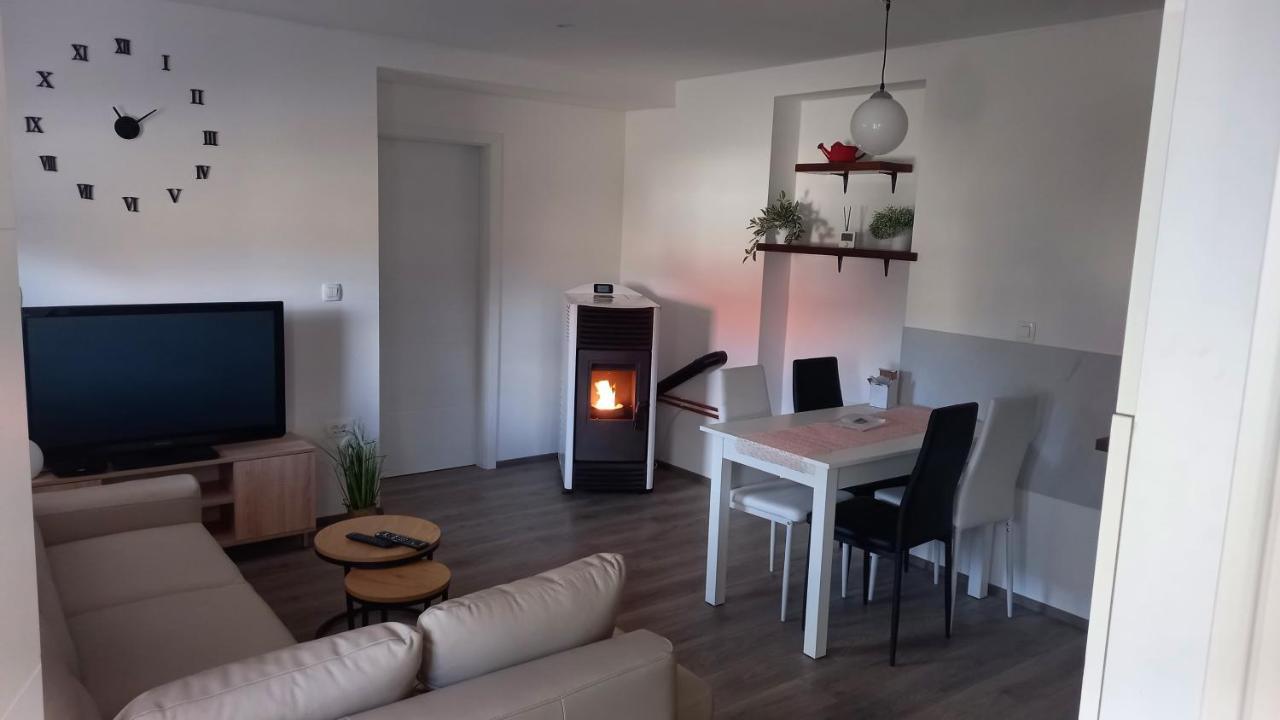 Gogo Apartment เดลนิคเซ ภายนอก รูปภาพ